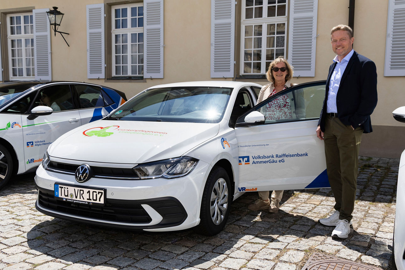 GSV Fahrzeugübergabe 2025 Schloß SolitudeBei Fragen kontaktieren Sie bitte :Anita Bartolcic  01520 4966358anita.bartolcic@vr-gewinnsparen.de