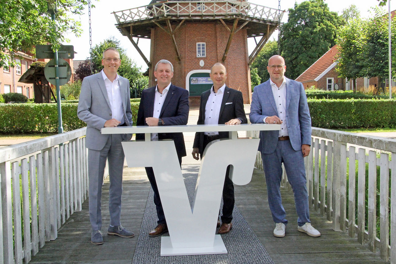 Vorstände der neuen Fehntjer VR-Bank eG