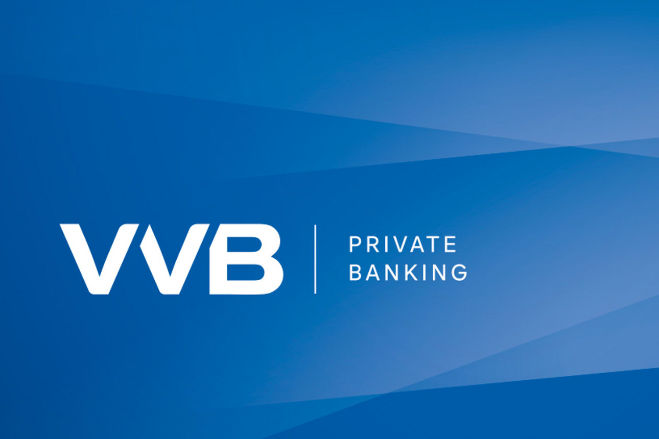 Blauer Hintergrund mit weißer Schrift VVB Private Banking