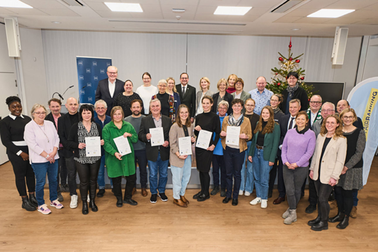 Gruppenfoto von der Preisverleihung des Essener Umweltpreises 2025 - © Moritz Leick, Stadt Essen