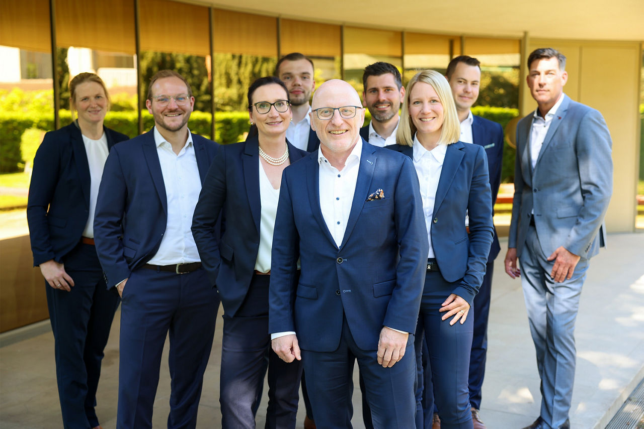 Das Team Vermögensmanagement steht vor der Werte-Bank-Münsterland