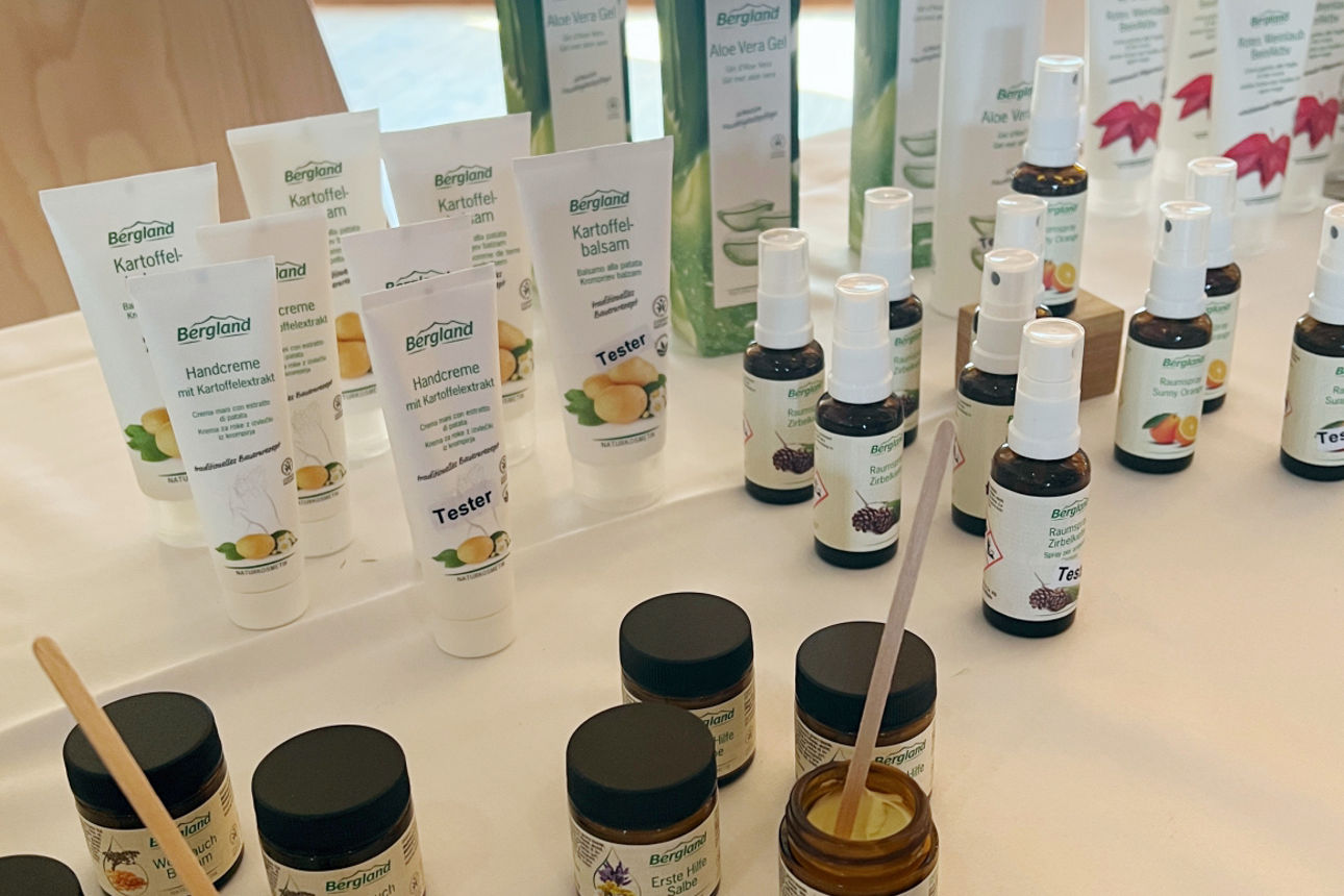 Bergland Produkte bei dem Bergland Stand an der Vertreterversammlung 2025.