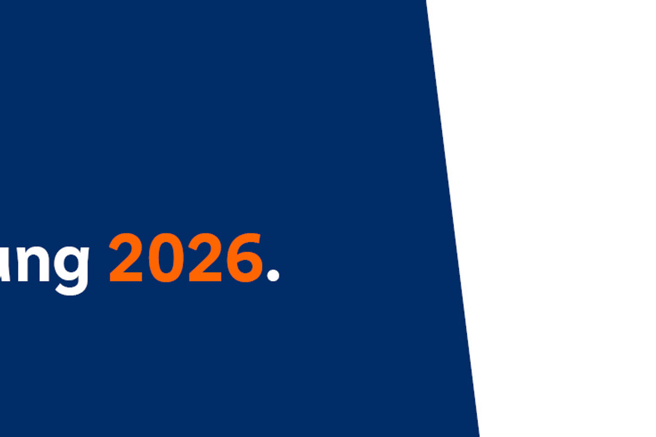 Weißer Text "Vertreterversammlung 2026." auf blauem Hintergrund