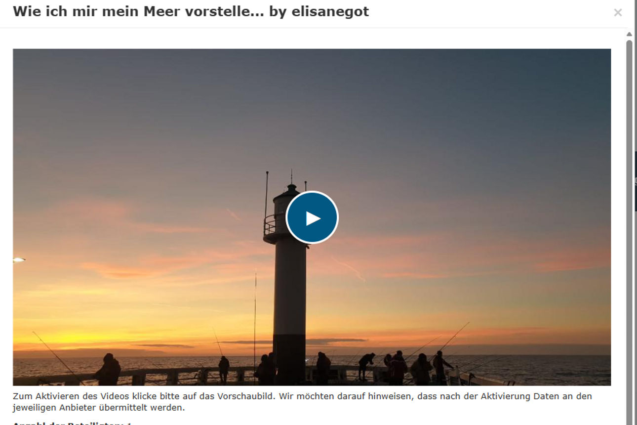 Leuchtturm am Meer mit Anglern beim Sonnenuntergang