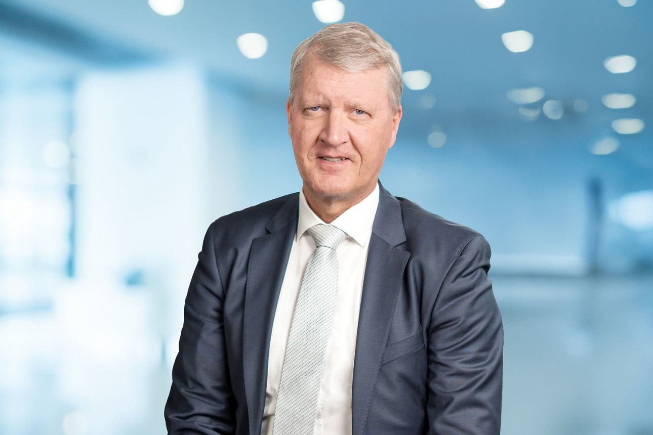 Porträtfoto von Helmut Vilmar