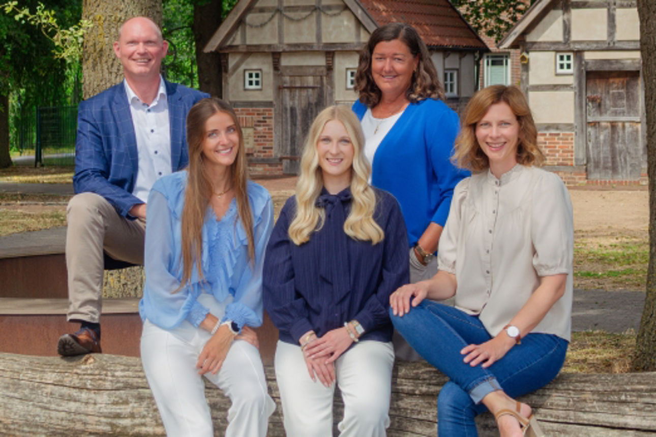Gruppenfoto des Immobilienteams