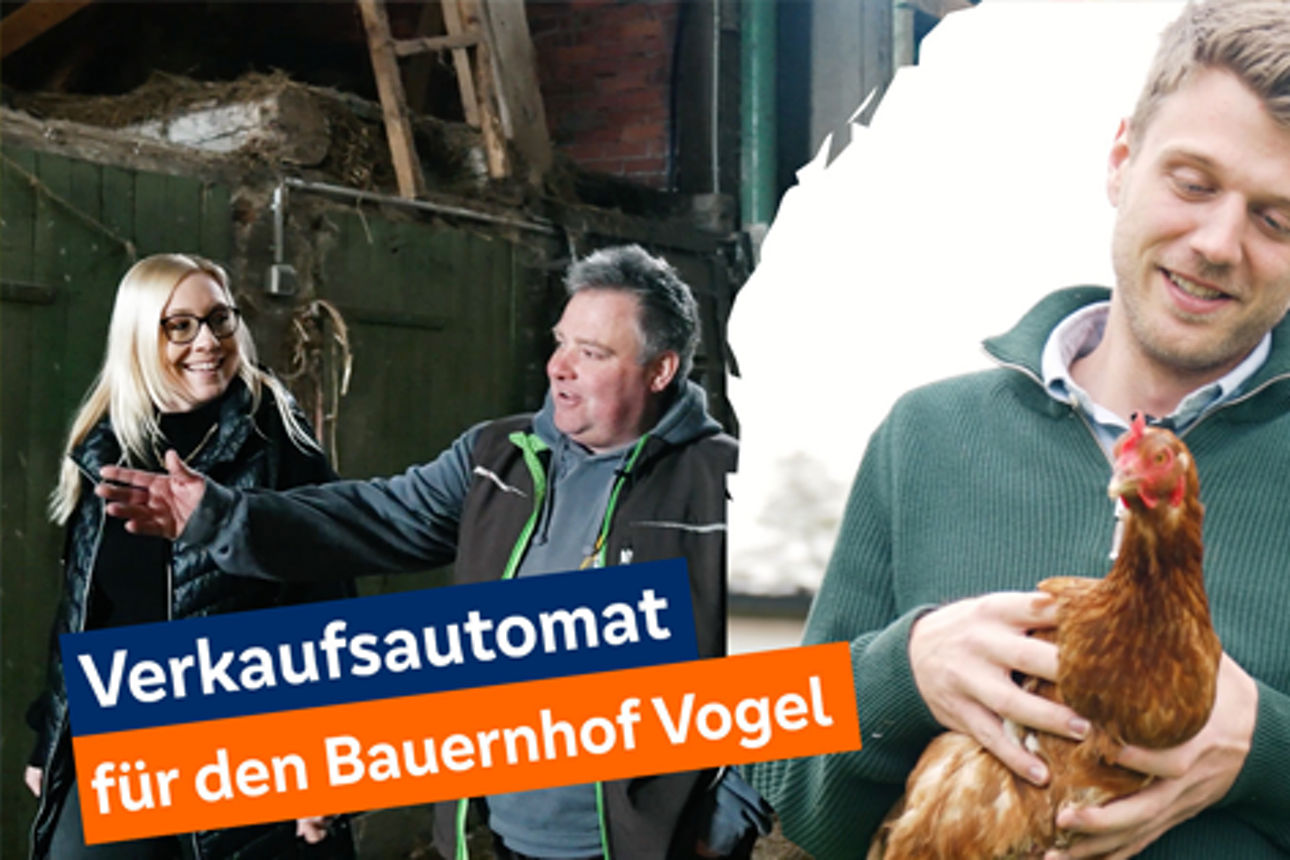 Moderator Kevin mit Huhn beim Bauernhof Vogel