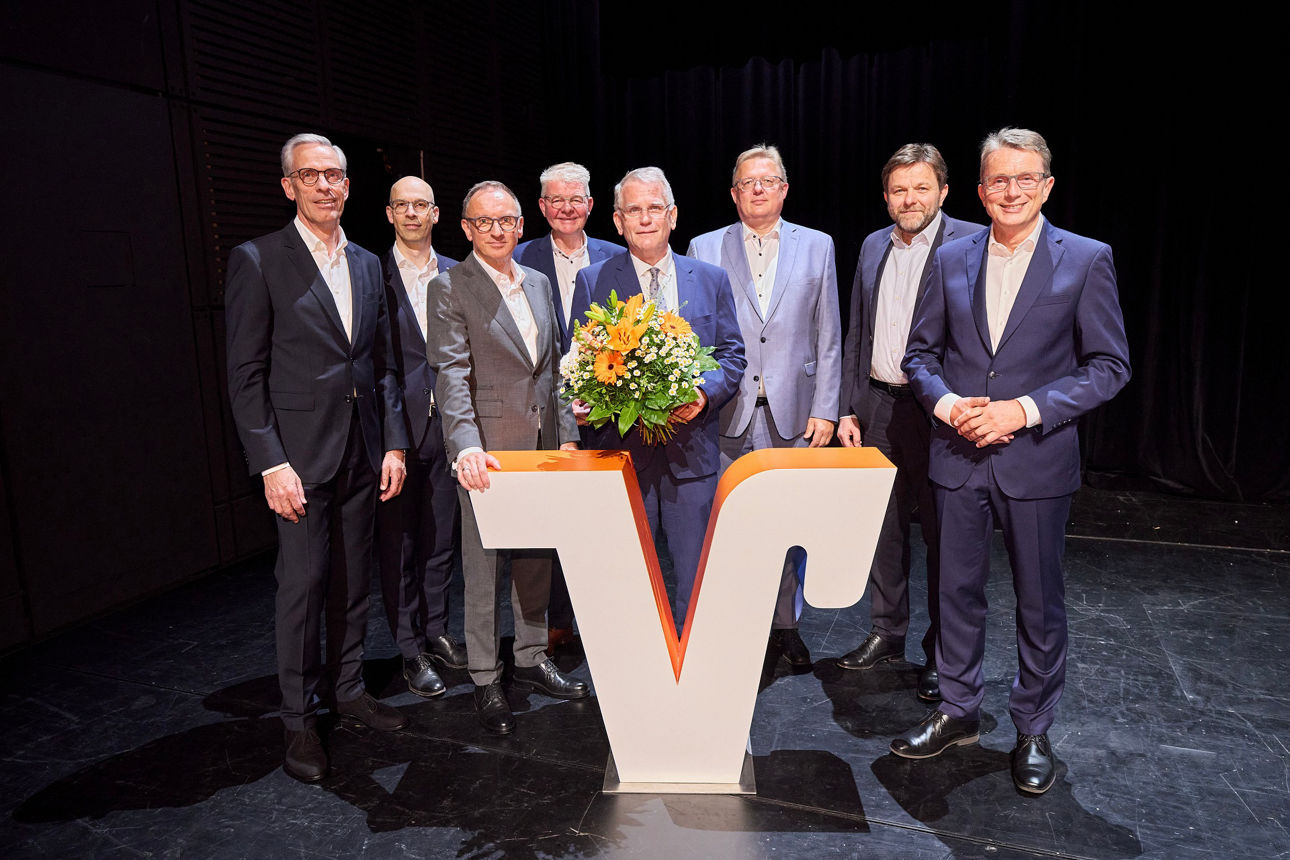 Vorstandsteam und Aufsichtsratsvorsitz bedanken sich bei Joachim Scholz 