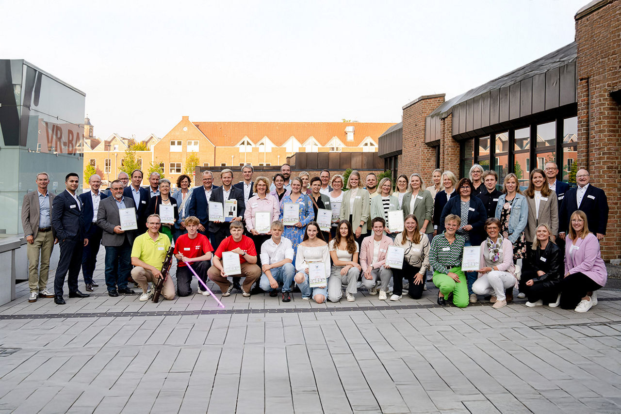 Gruppenfoto der Presiträger 2024 