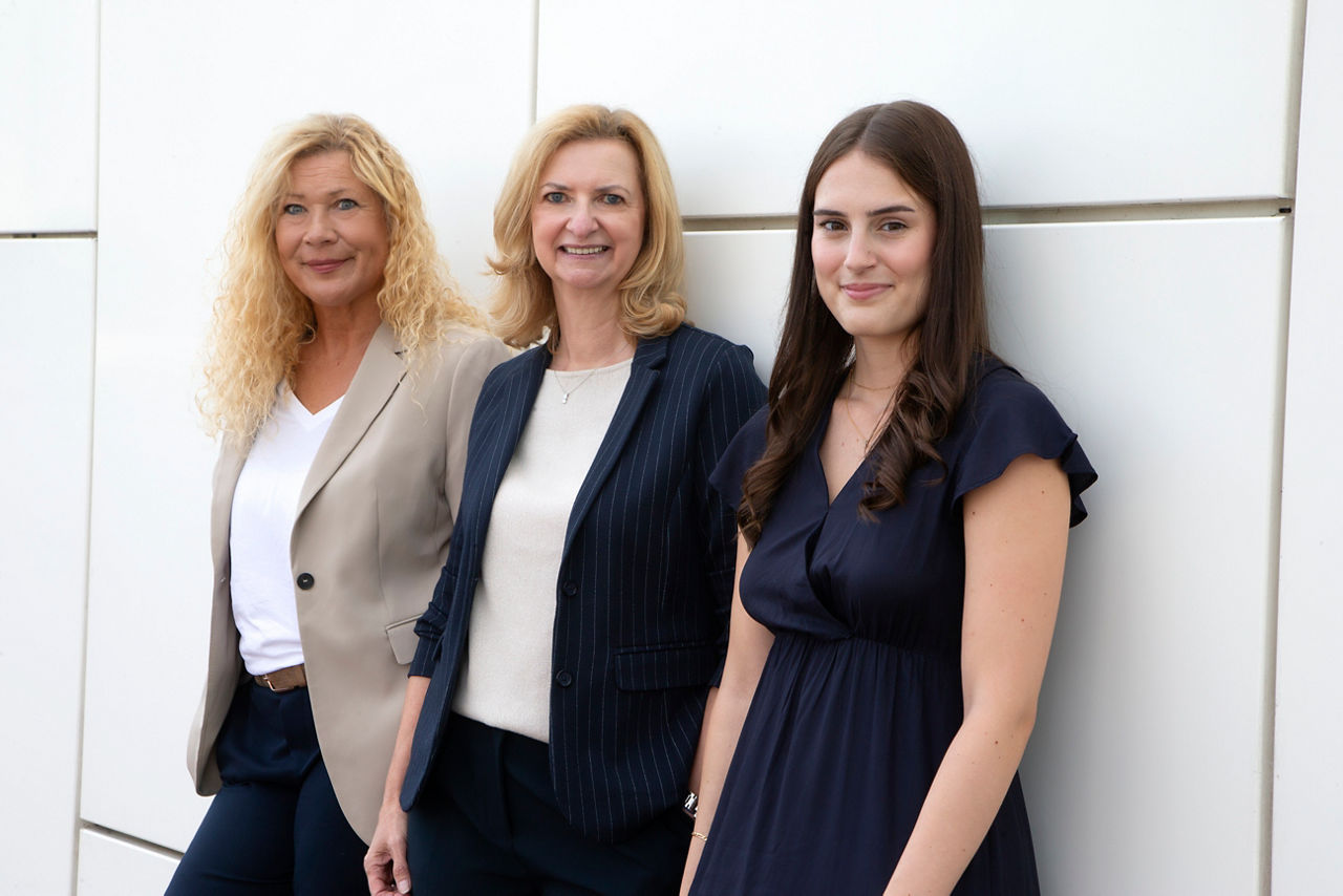 Foto der Immobilienassistentinnen der Volksbank im Elbe-Weser-Dreieck eG