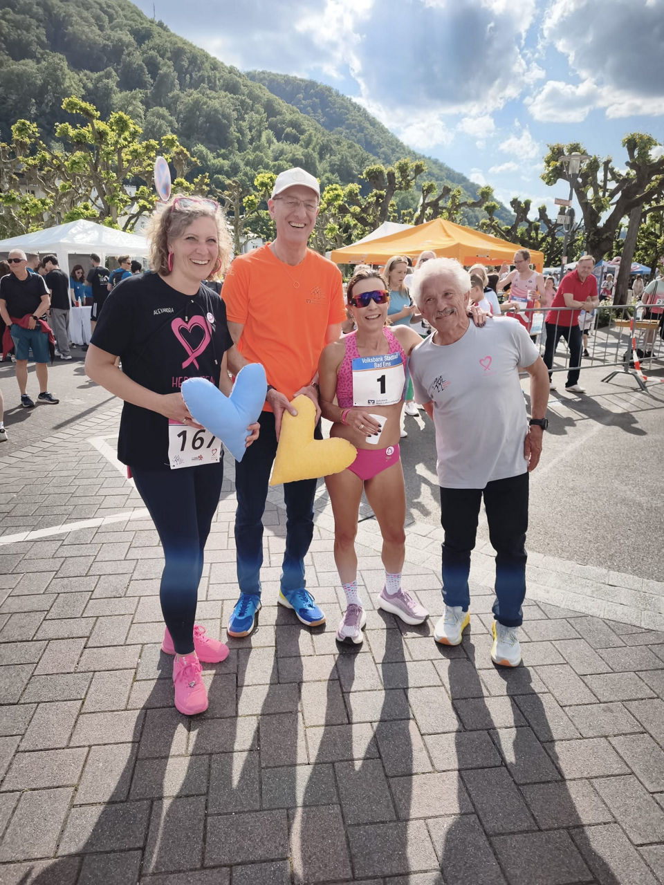Benefizlauf "Gemeinsam gegen Krebs“ zugunsten der Herzkissen-Initiative beim 18. Volksbank Stadtlauf in Bad Ems