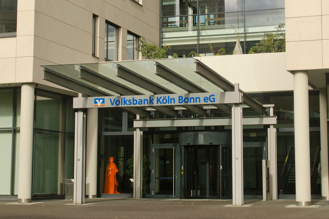 Gebäude Volksbank-Haus Eingang