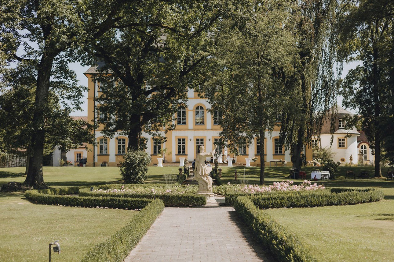 Vom 5.-7. Juni 2026 bietet Schloss Jägersburg die Freilichtbühne für das VR Bank-OpenAir 2026