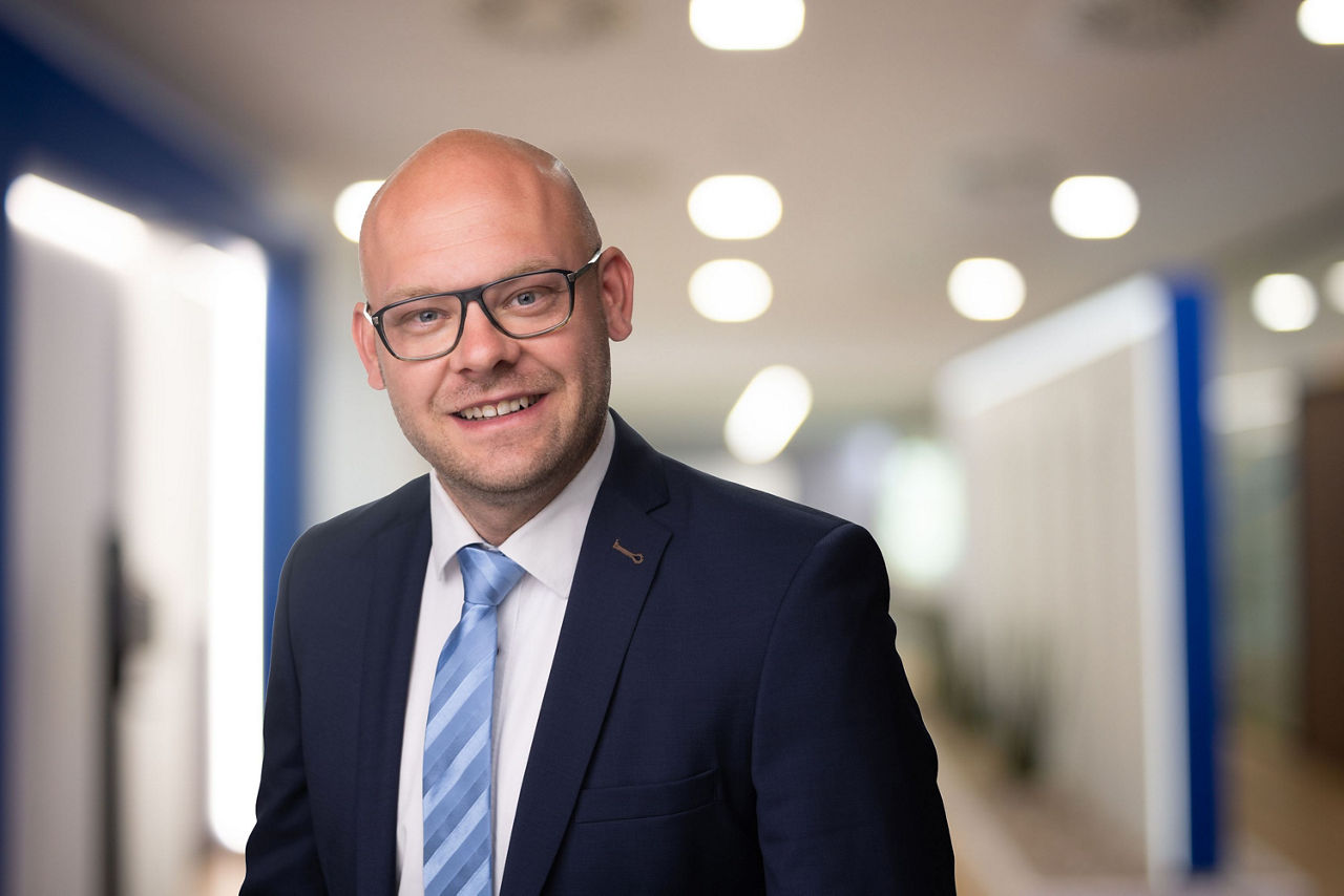  PAlexander_Büro_930x270.jpg