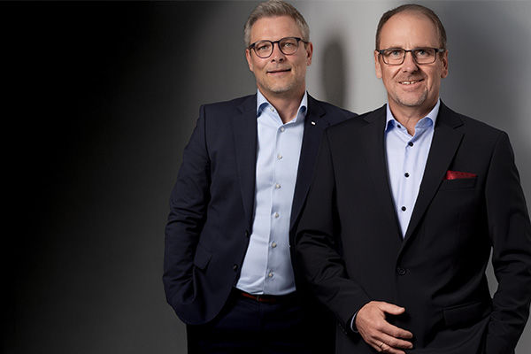 Herr Ungelenk und Herr Bäsler