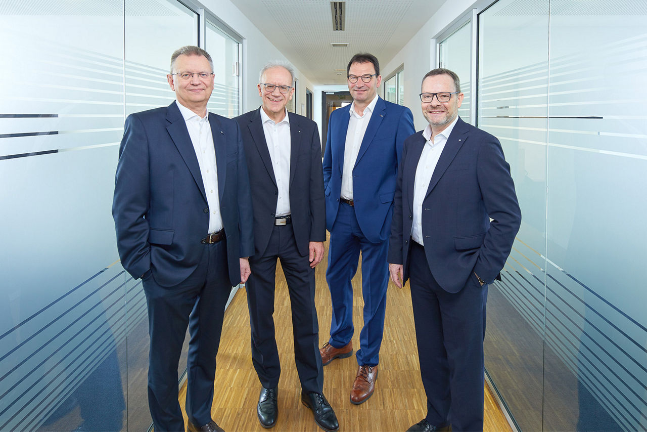 Gruppenfoto vom Vorstand der zukünftigen VR VerbundBank