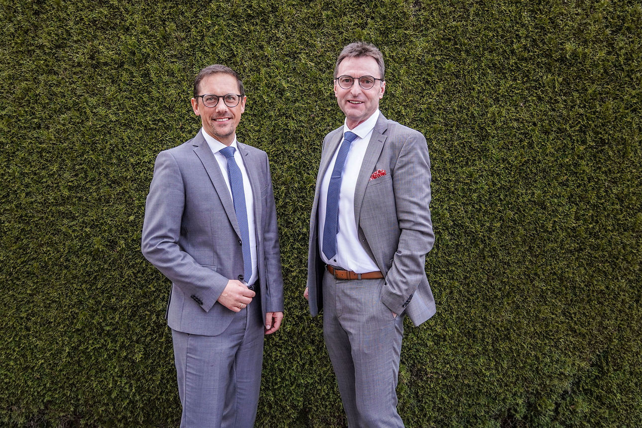 Beide Vorstände der Bank. 