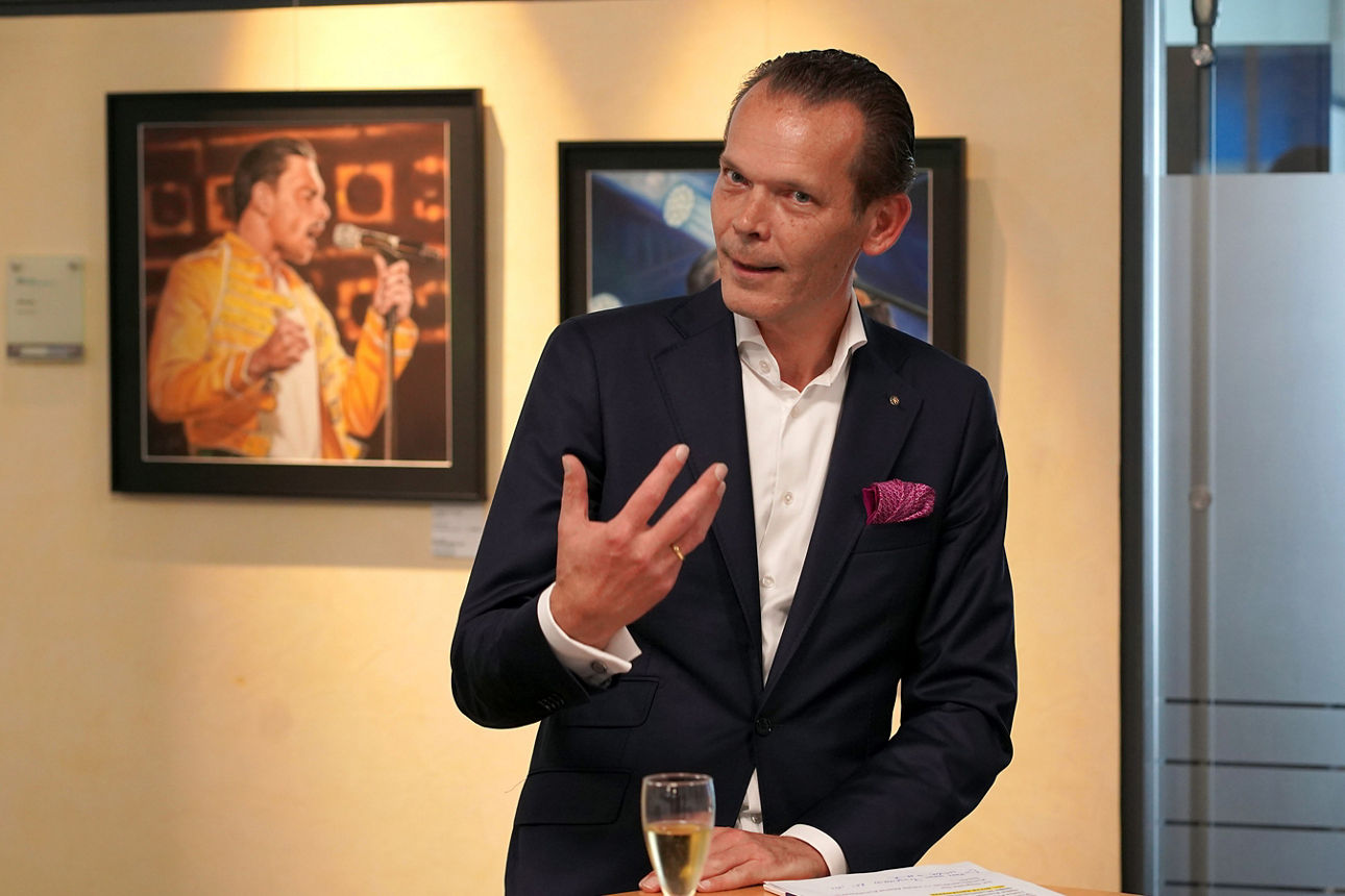 Vorstand Thomas Schwarz bei seiner Begrüßungsrede