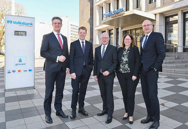 Volksbank Kassel Göttingen, Vorstand, (v.l.n.r.) Volker Stern (Vorstandsmitglied), Markus Bludau (Vorstandsmitglied), Hans-Christian Reuß (Vorstandsmitglied), Martin Schmitt (Vorstandsvorsitzender), Wolfgang Osse (Vorstandsmitglied)