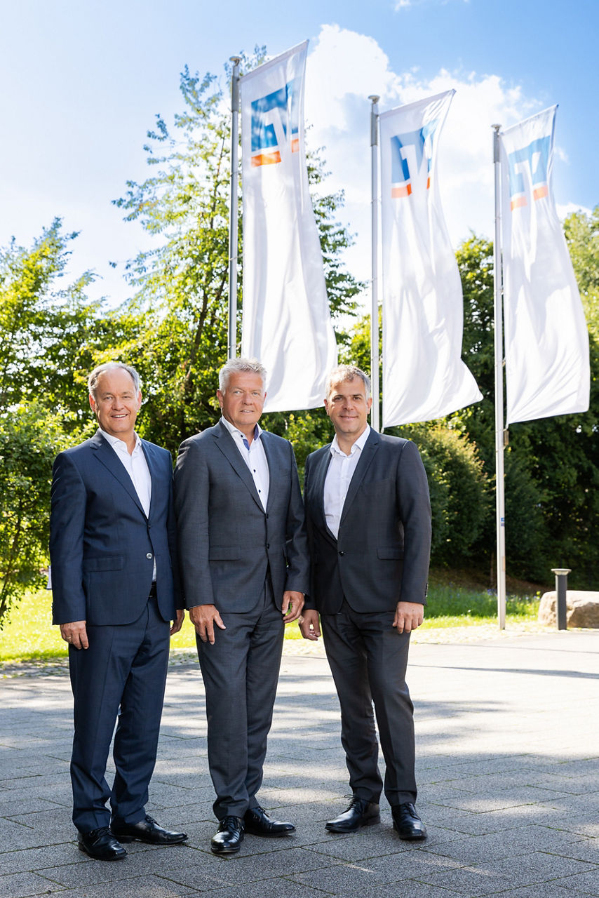Gruppenfoto des Vorstands der Raiffeisenbank eG