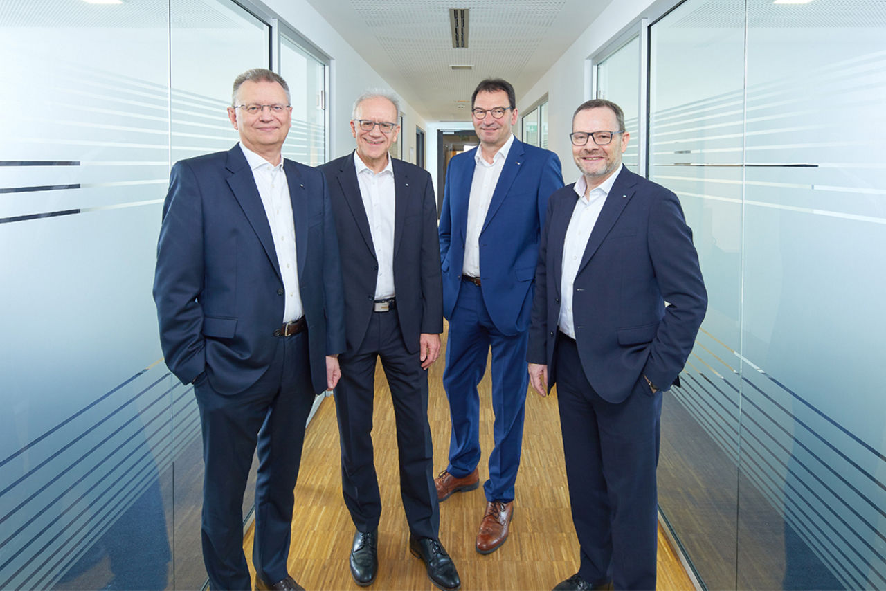 EIn Gruppenfoto des zukünftigen VR VerbundBank Vorstandes
