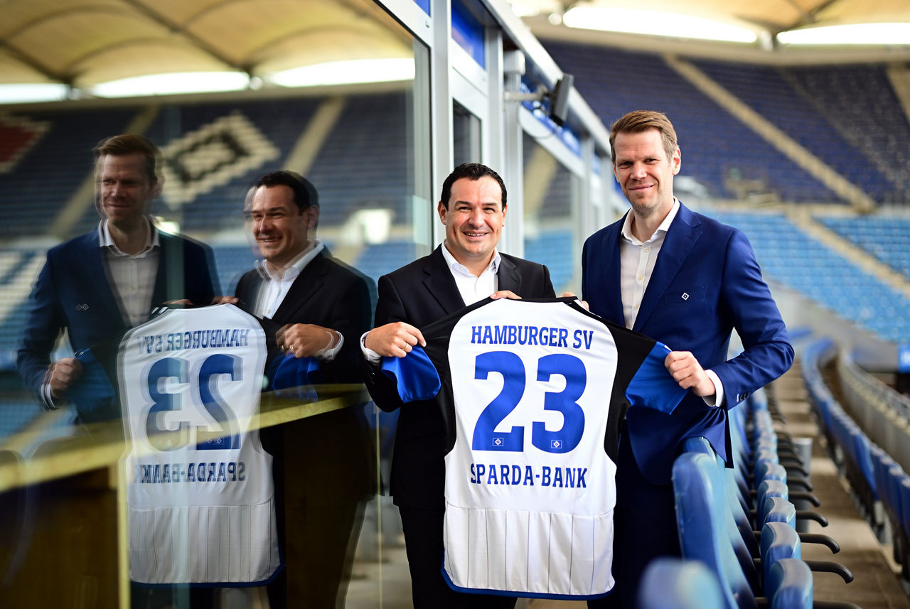 HSV-Trikot mit der Nummer 23 und der Aufschrift "Hamburger SV  Sparda-Bank)