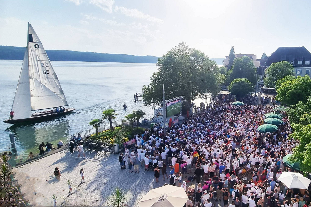 Public Viewing am Landungsplatz in Überlingen
