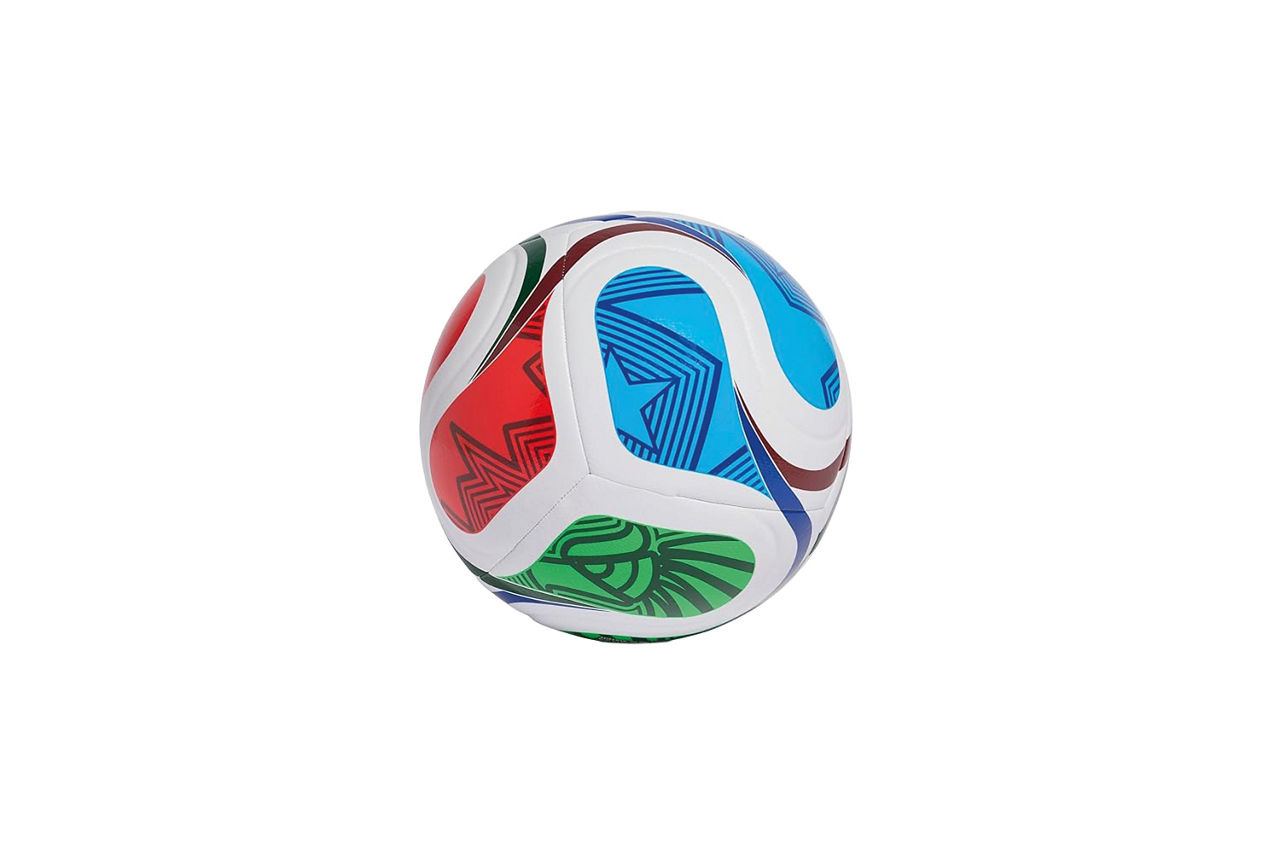 Grün, blau, rot, weißer Fussball