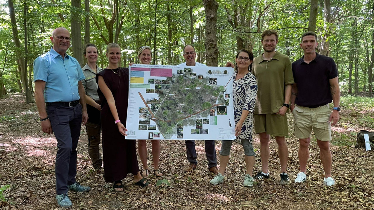 Gruppenbild der Planer des Walspielplatzes in Elten