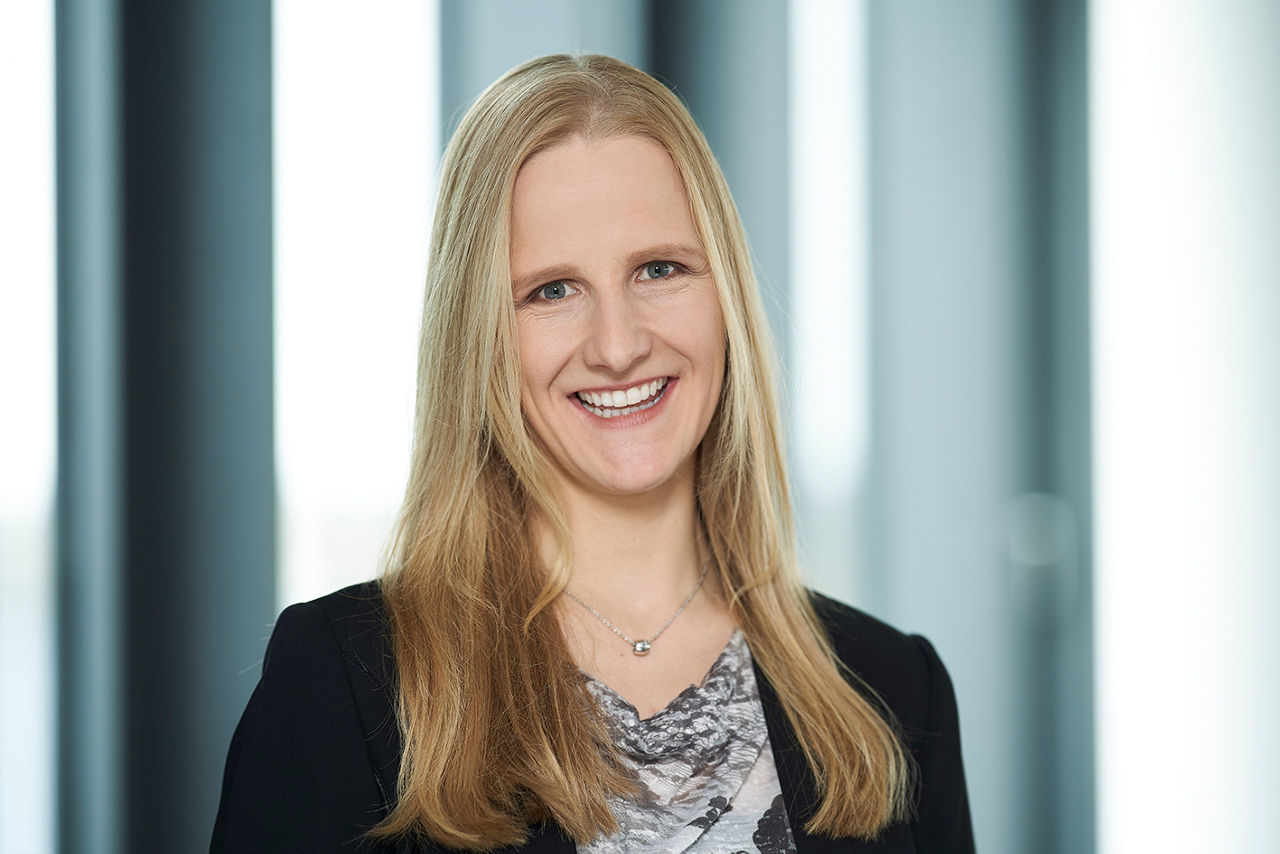 Stefanie Wallace, Beraterin Zins- und Währungsmanagement