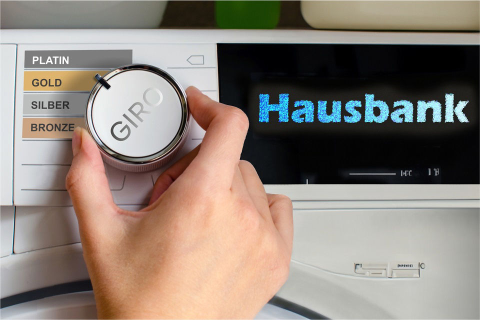 Hand am Regler für denHand am Regler für den Status des Hausbankmodells
