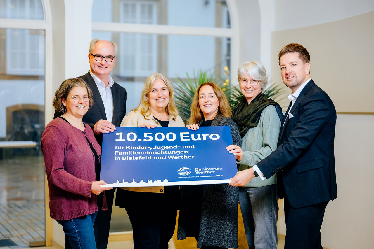 Spendenübergabe des Bankverein Werther an Kinder-, Jugend- und Familieneinrichtungen in Bielefeld und Werther