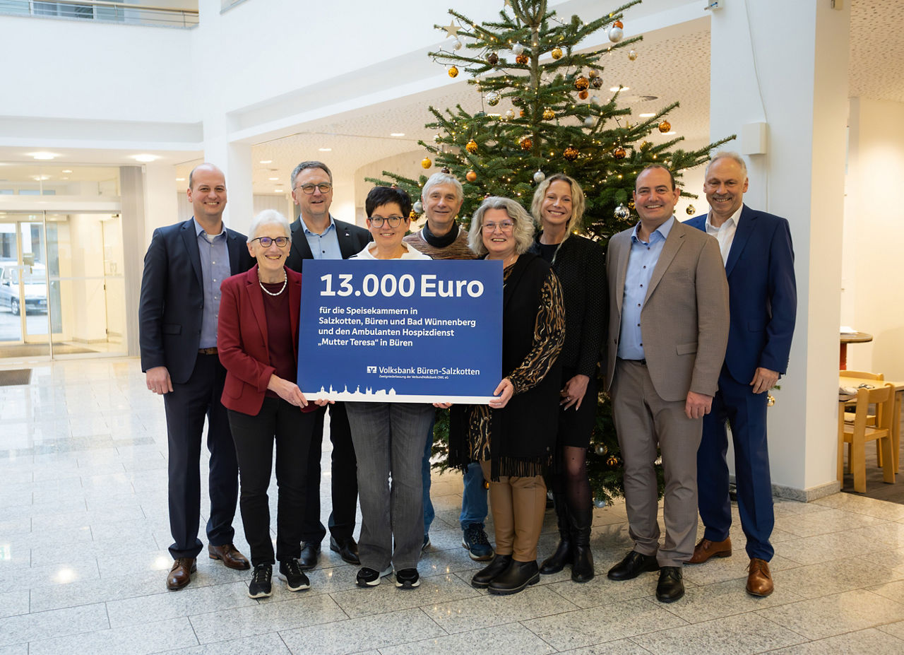 Spendenübergabe der Volksbank Bueren
