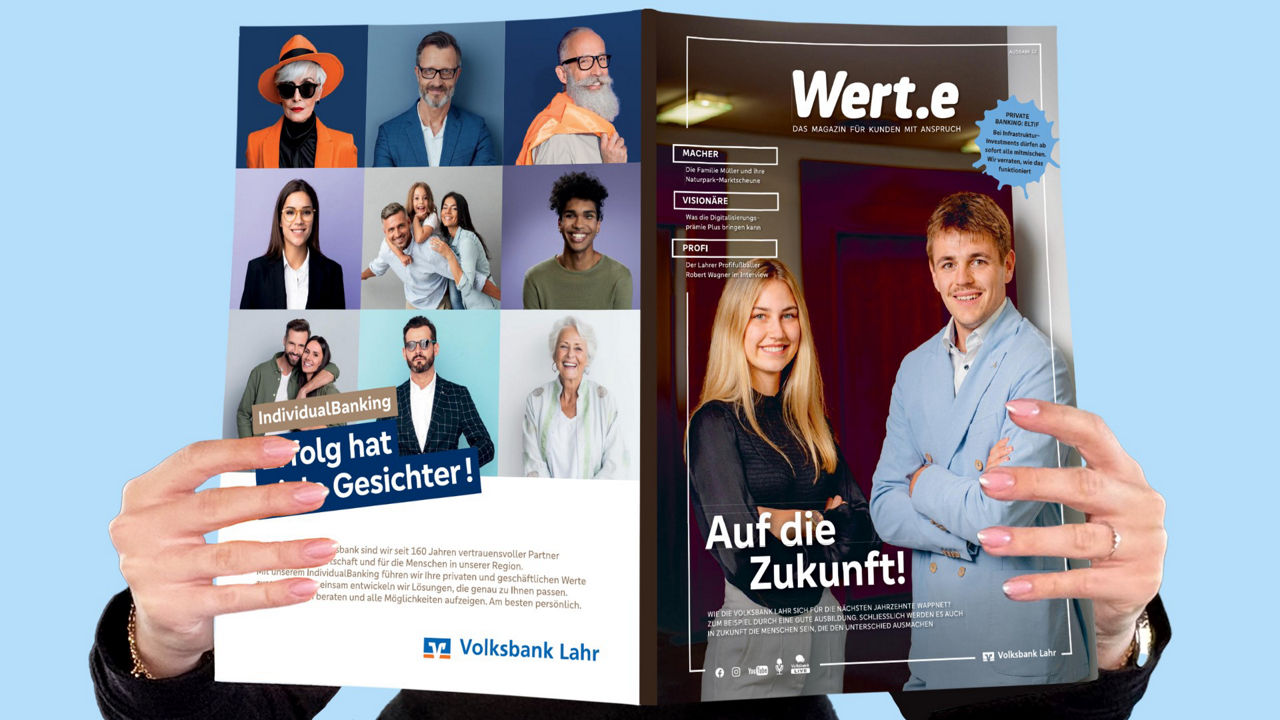 Das Wert.e Magazin verdeckt eine Person die das Magazin in der Hand hält