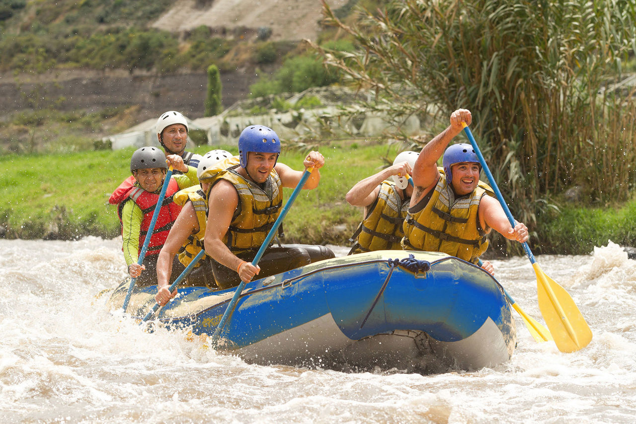 Kanufahrt auf Wildwasser