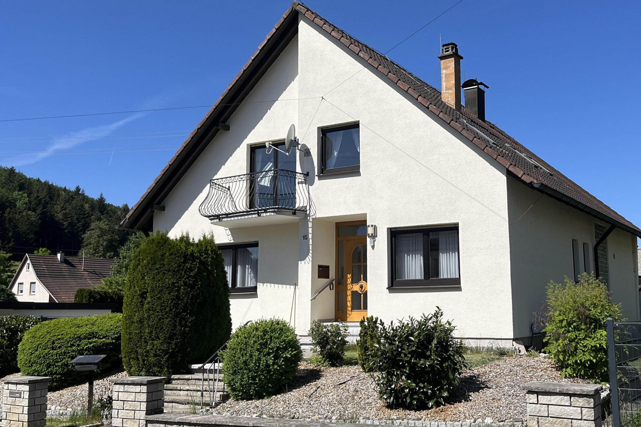 Hausansicht Einfamilienhaus Wohnkomfort auf 3 Etagen