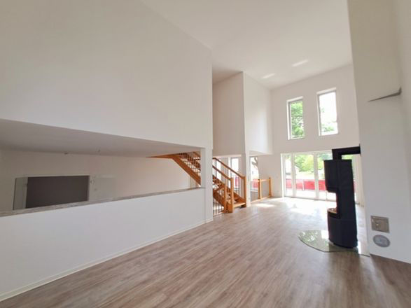 Helle Wohnung mit Kamin
