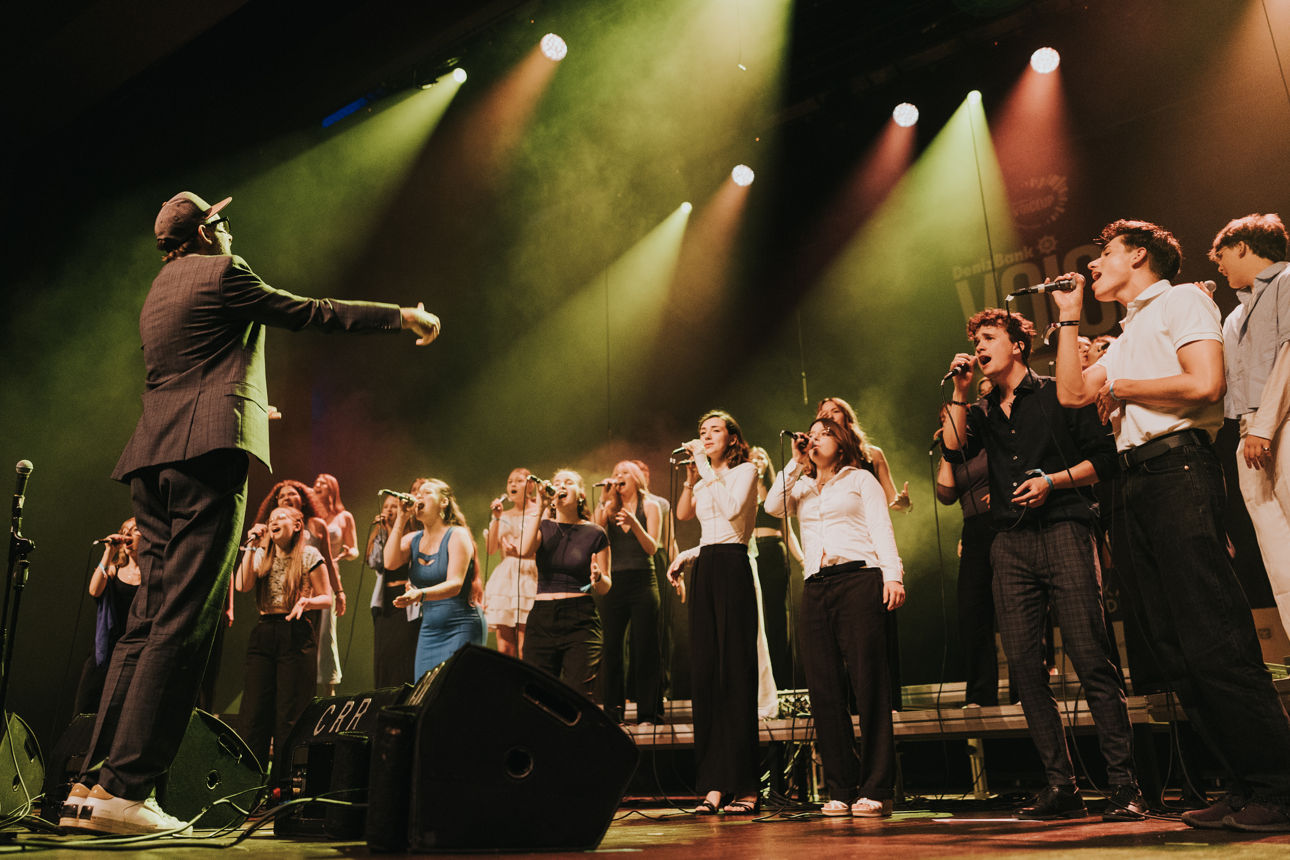 Jugendpopchor auf der Bühne