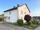 Zweifamilienhaus mit großem Garten in Poxau