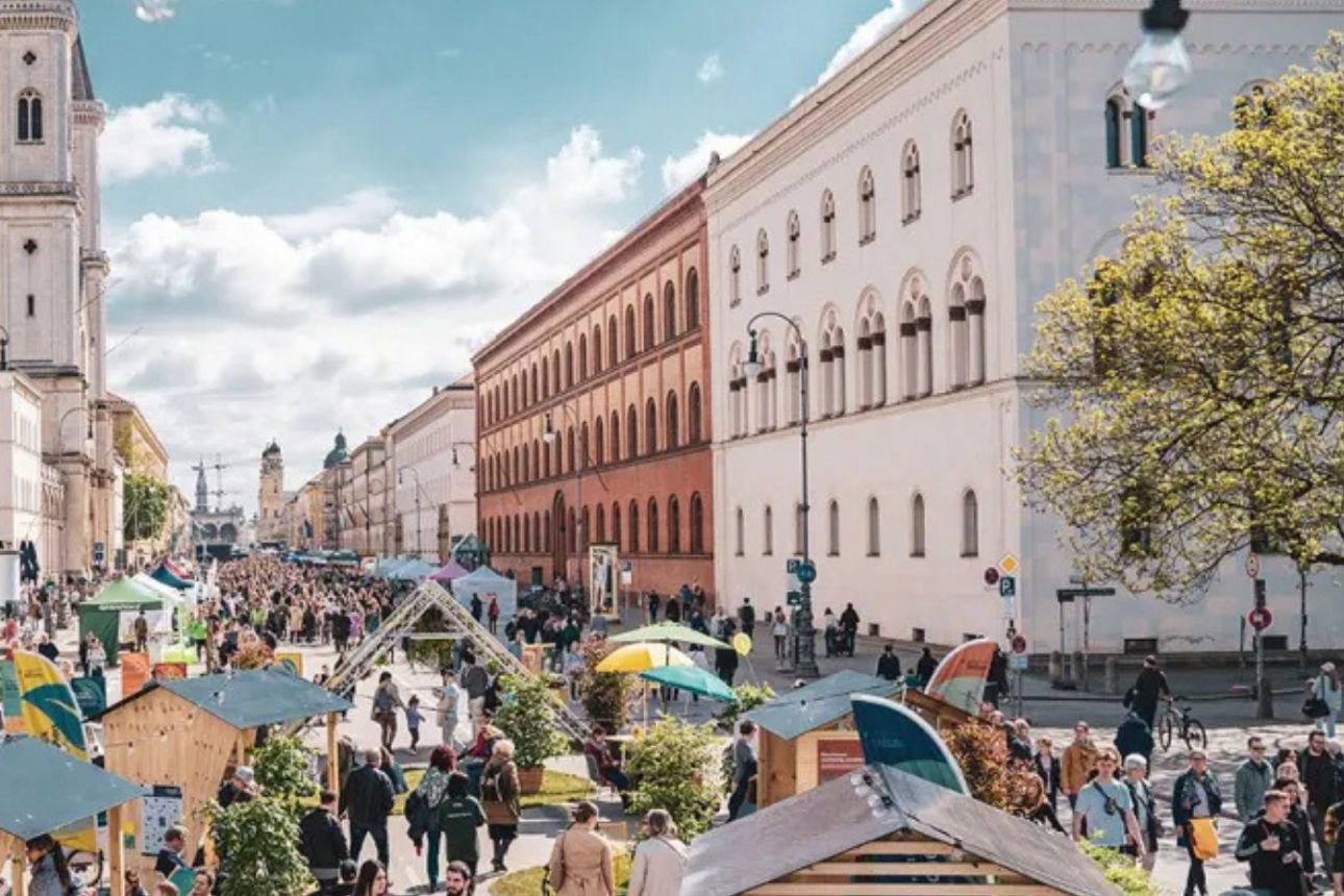 Viele Besucher auf dem Zamanand in München