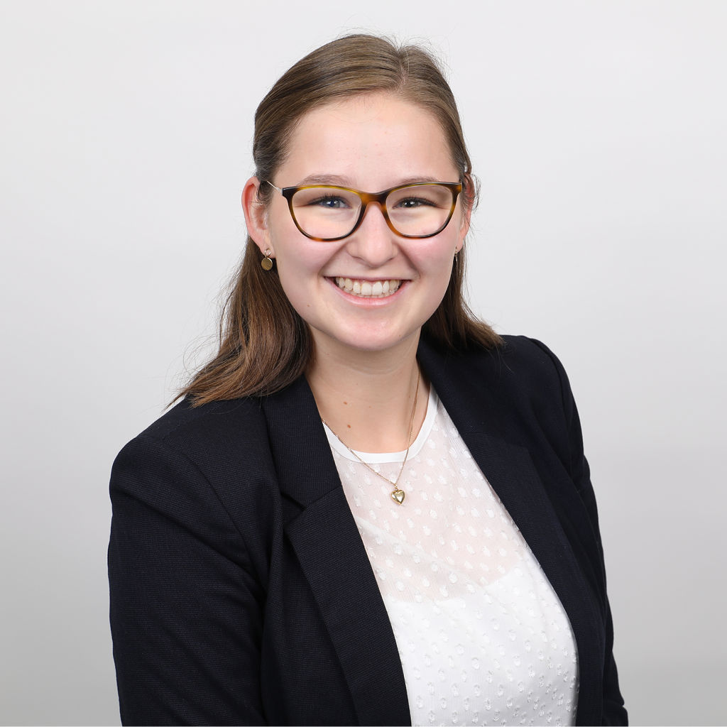 Mitarbeiterin - Victoria Zehn