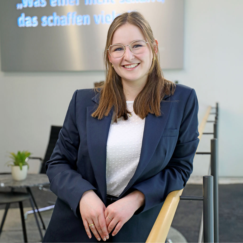 Mitarbeiterin - Victoria Zehn