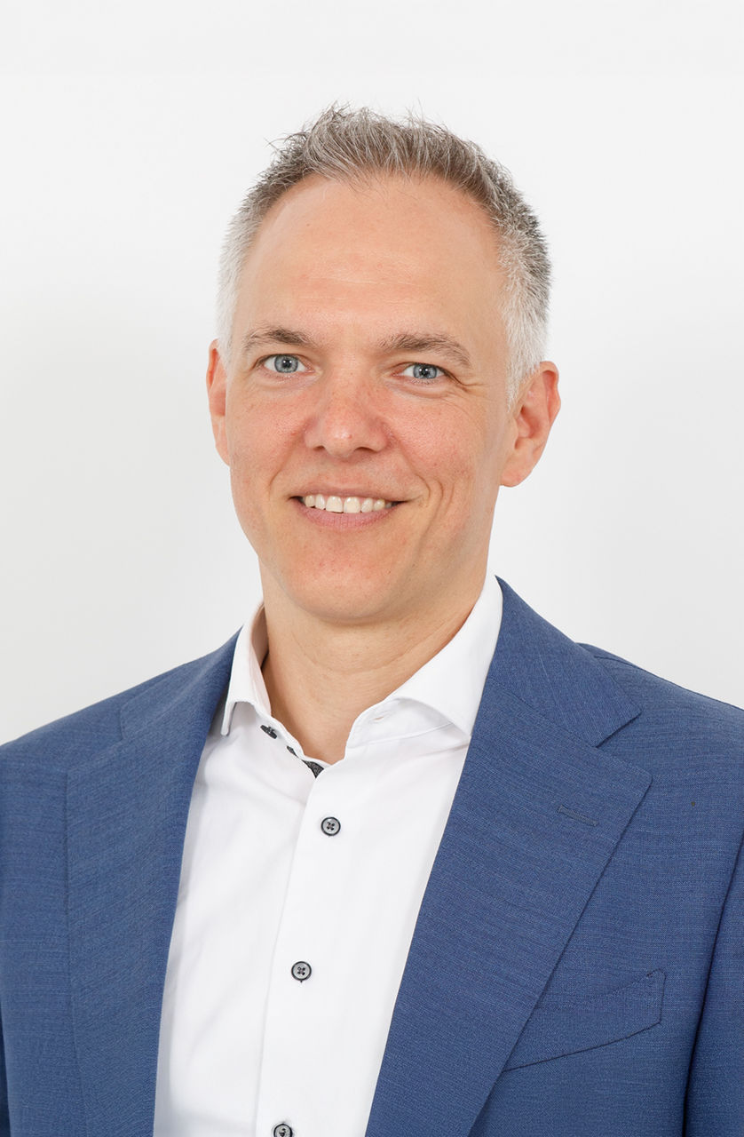  Dennis Zelmer