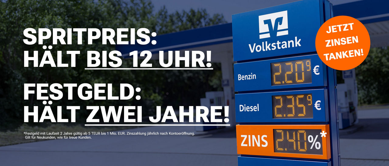 Tankstellenanzeige mit Benzinpreisen und dem Zins