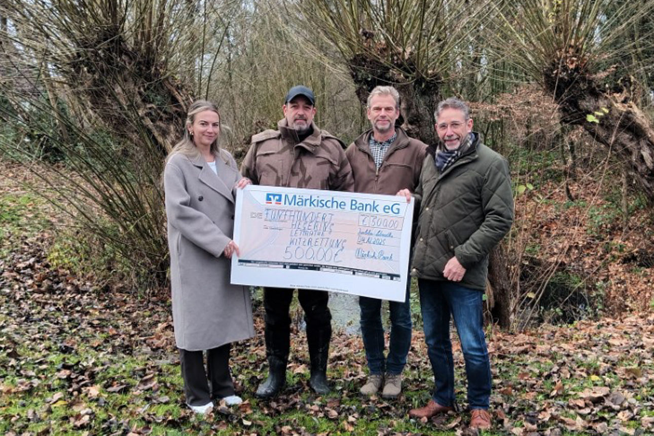 Übergabe Hegering Letmathe: Kira Held, Kai Schönenberg, Dr. Oliver Herrmann, Jörg Wortmann