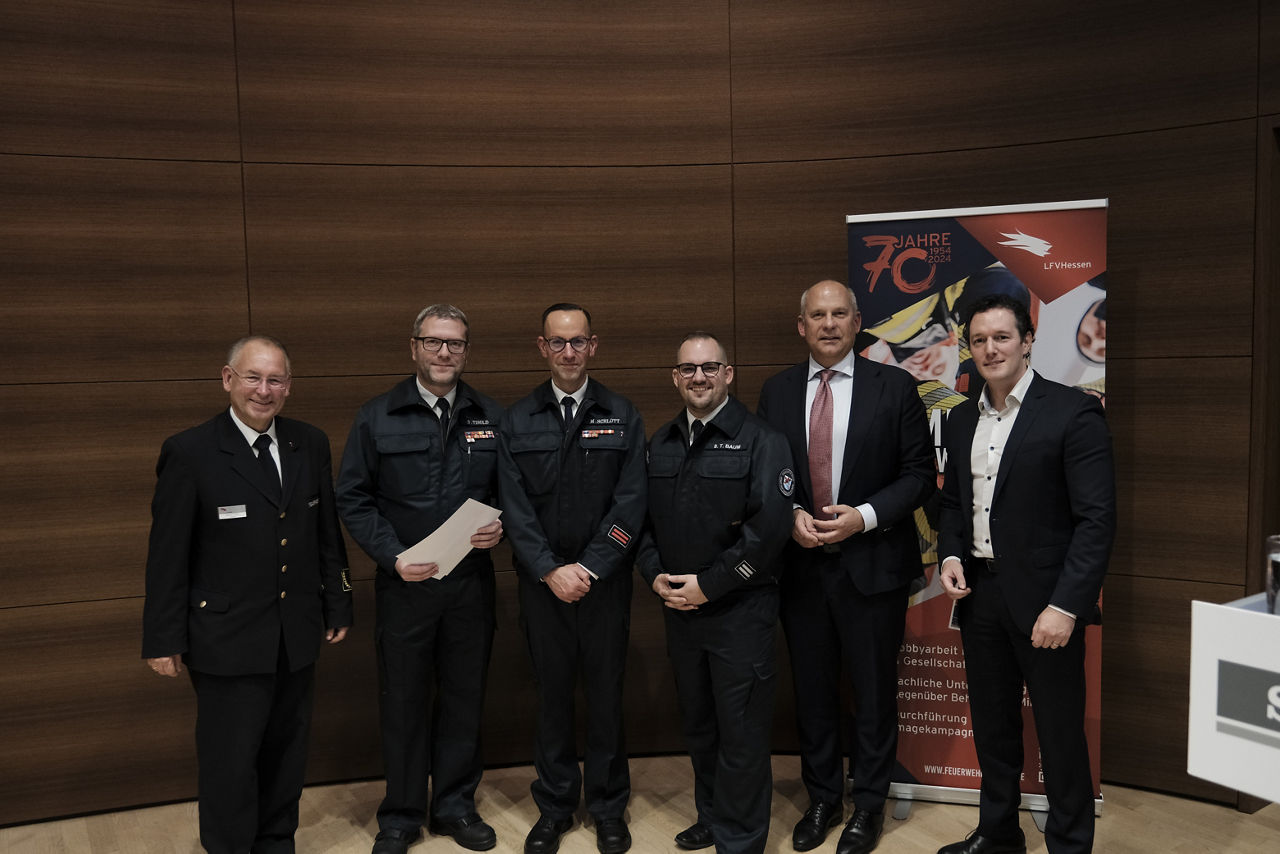 Gruppenbild "Feuerwehren der Stadt Hattersheim am Main"