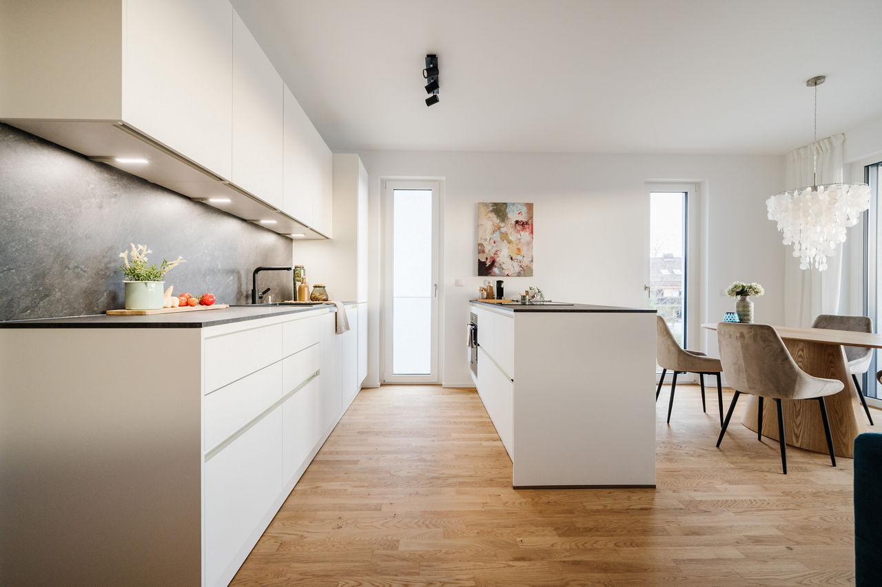 Illustration: Einrichtungsbeispiel Esszimmer und Küche