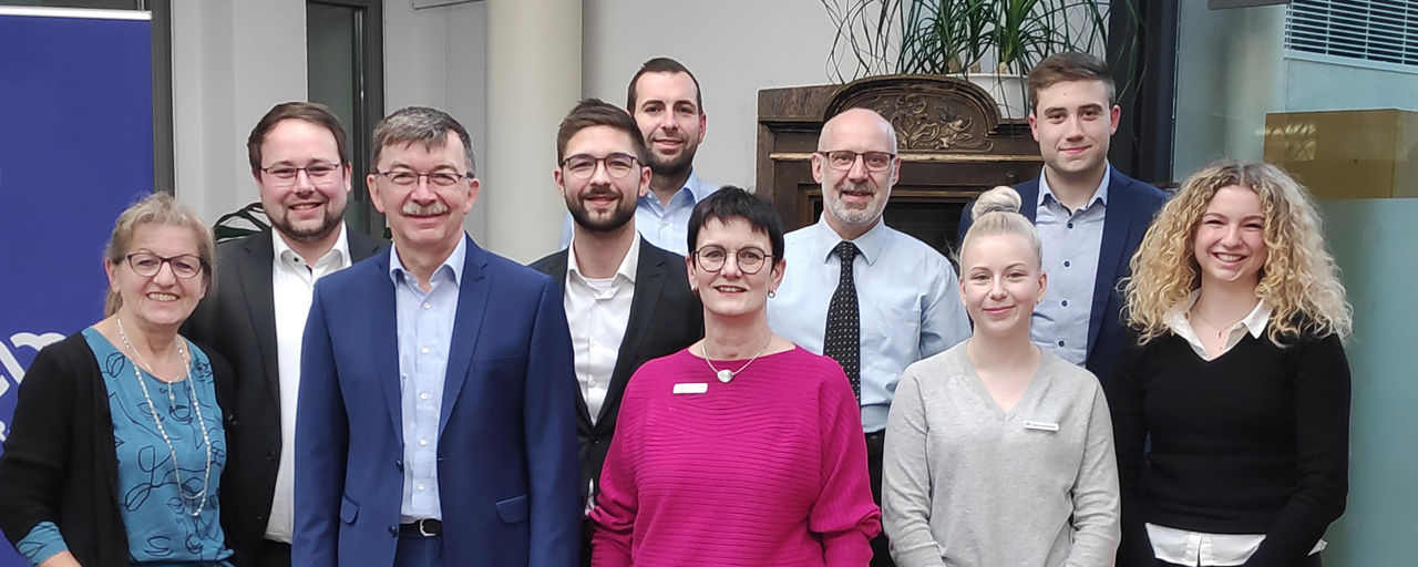 Herbert Schlemmer und sein Team der Raiffeisen-Volksbank Haßberge eG in der Filiale Haßfurt