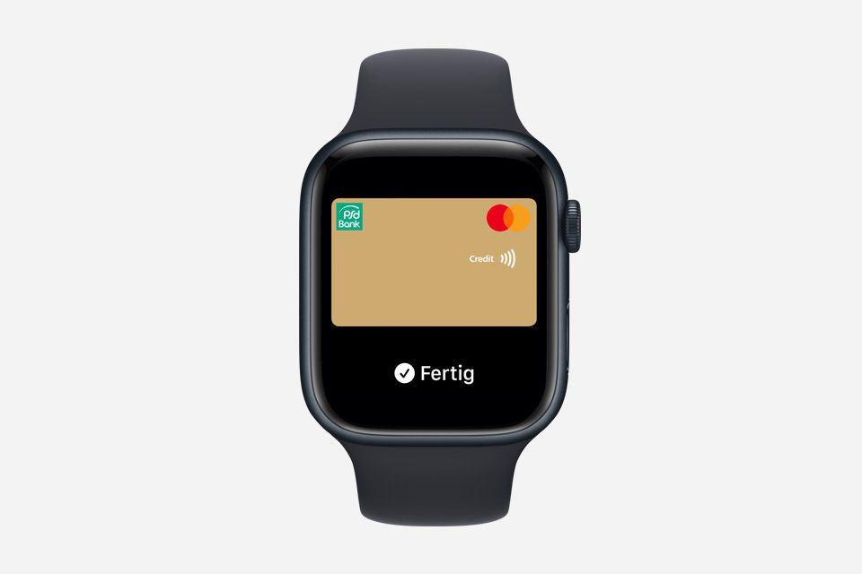 Apple Watch mit goldener Mastercard
