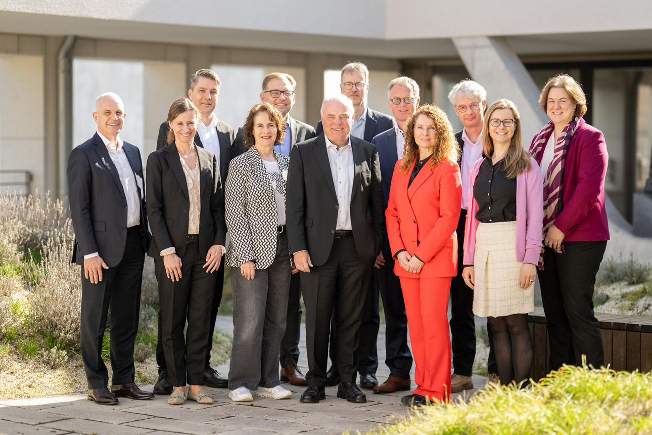 Gruppenbild vom aktuellen Aufsichtsrat der Evangelischen Bank